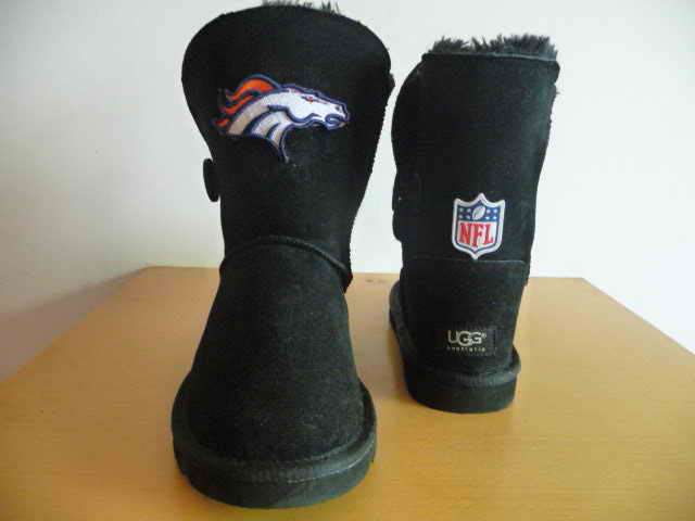 UGG WOMEN NFL Denver Broncos 3