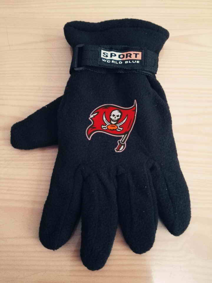 Buccaneers Winter Velvet Warm Sports Gloves7